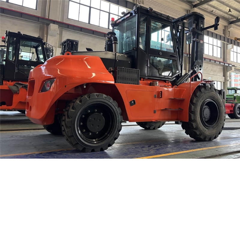 رافعة شوكية للأراضي الوعرة SOCMA 10 أطنان